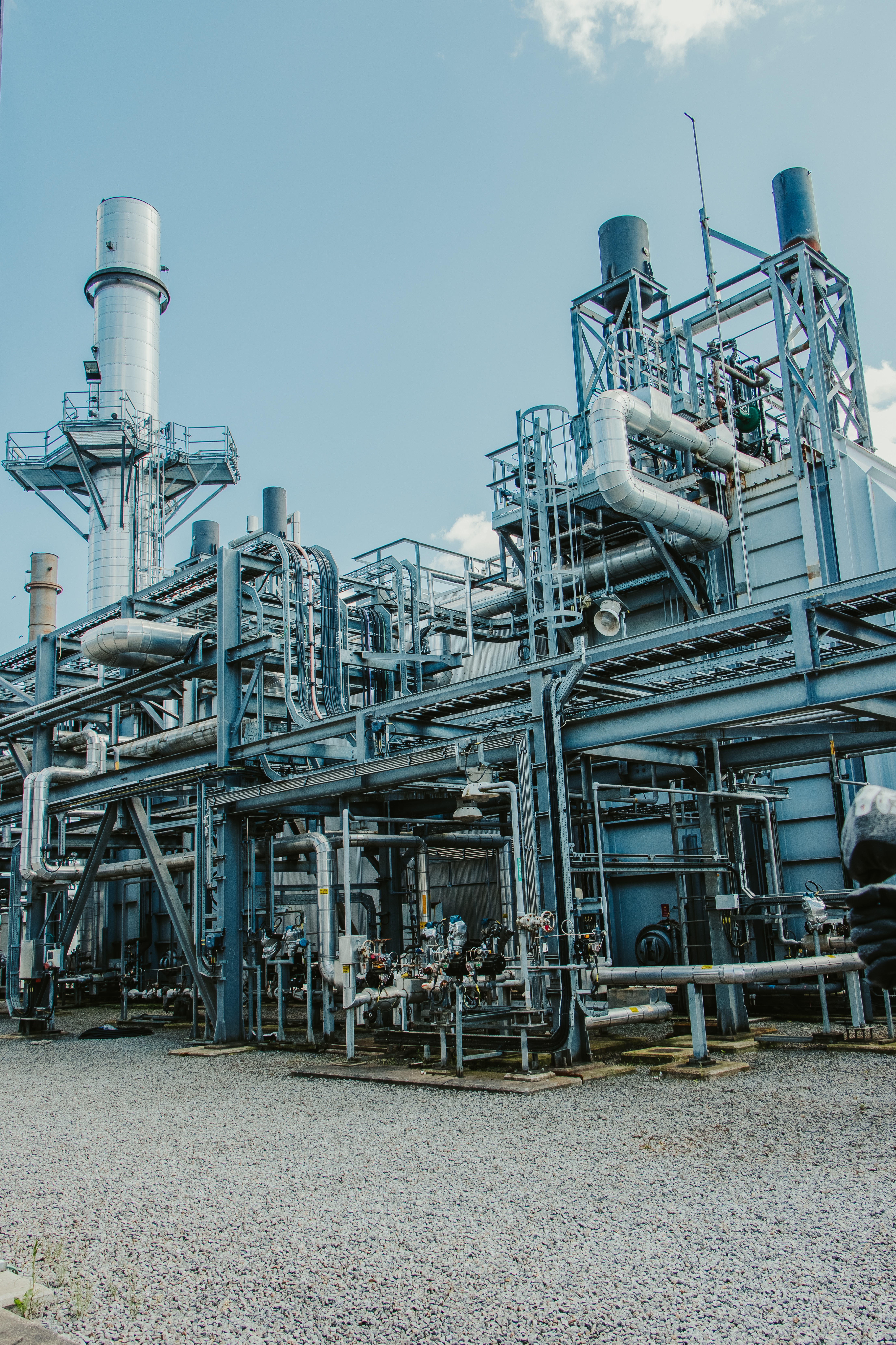 The UK has set ambitious targets for sustainable aviation fuel, and meeting them requires developing first-of-a-kind plants at a commercial scale. For us, the challenge is not only delivering the first “refinery-scale” infrastructure development in the UK for decades, but also integrating several complex technologies into a single production system.